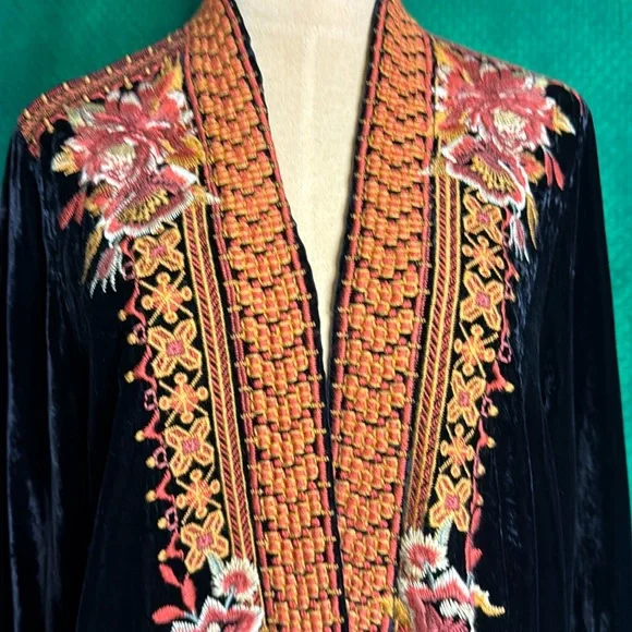 Johnny Was Black Cape with Vibrant Orange Embroidery - Picture 3 of 11